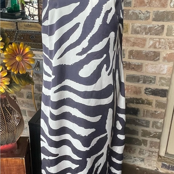 H&M Asymmetrical White and Blue Maxi Dress, Modern & Sophisticated Sz Small - Picture 7 of 15